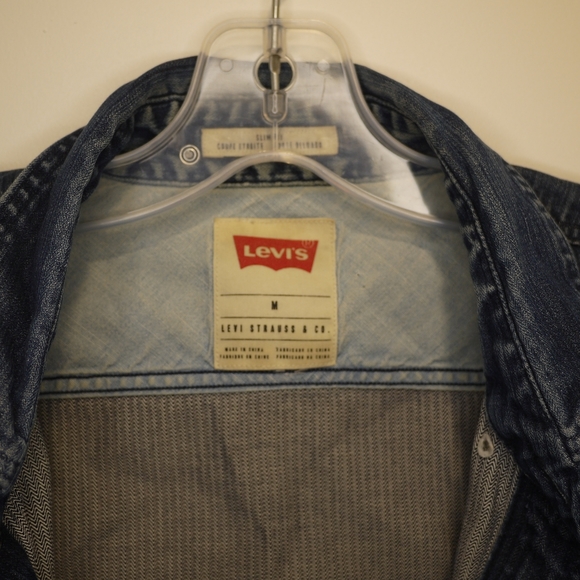 Levis Slim Fit Shirt - Picture 3 of 11